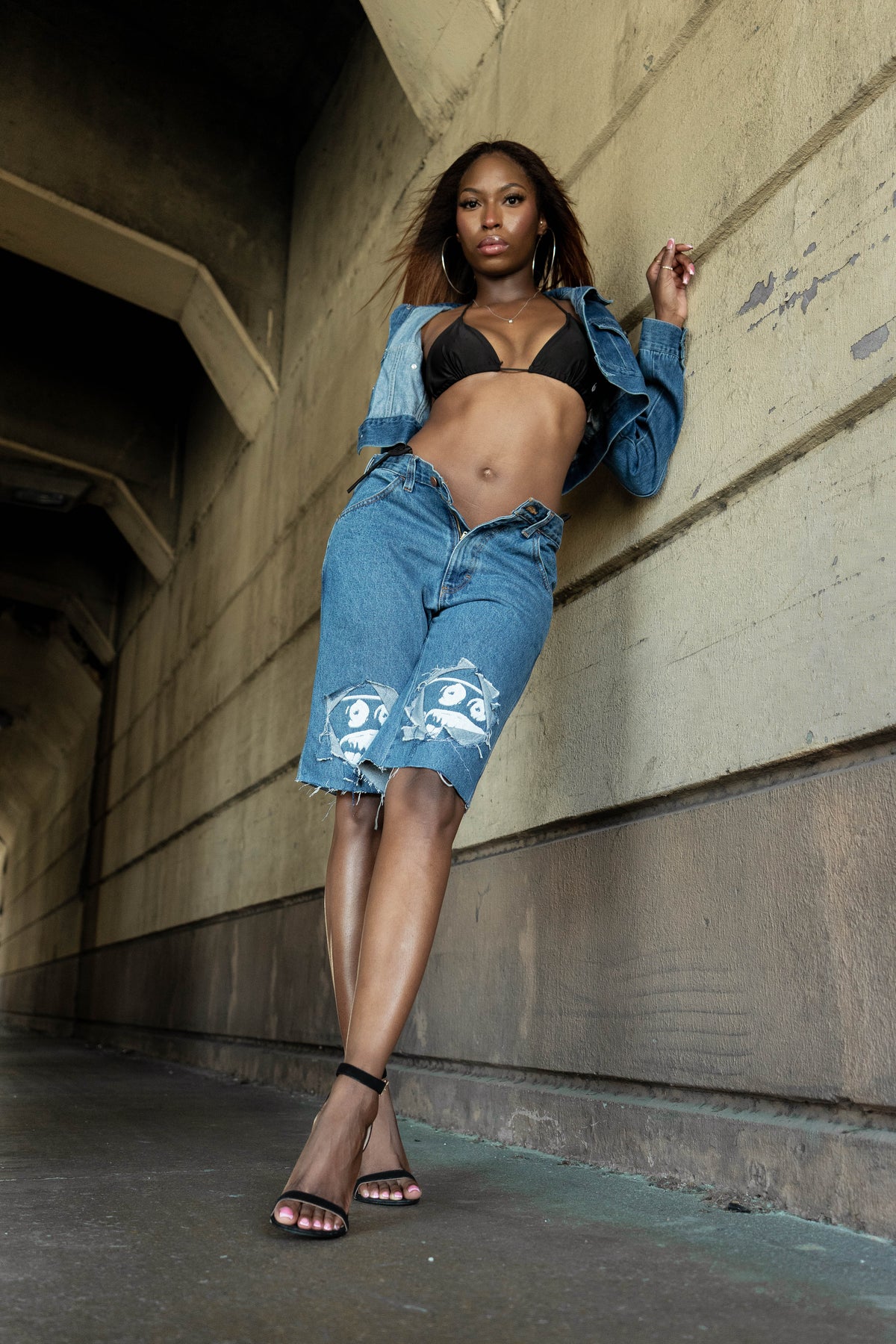 "Reveal" Shorts